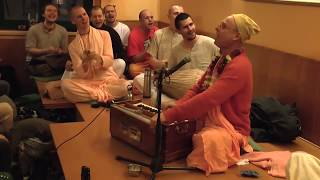 SUPER ECSTATIC Kirtan by: HH Kadamba Kanana Swami - Hari Haraye (2013)