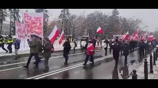 В Варшаве прошел протест против втягивания Польши в войну с Россией.