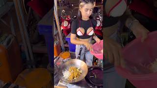 She Serve Delicious Pad Thai with Shrimp - Thai Street Food