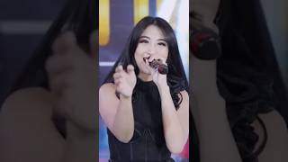 Bunga Abadi || Linda Ayunda #shorts #dangdut #dangdutkoplo #dangdutterbarukoplo