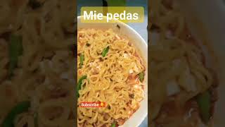 Indomie ayam geprek pake cabe rawit,doweeeer