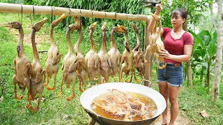 Harvesting Ducks & Cook Whole Fried Duck Goes To Market Sell | Tiểu Vân Daily Life