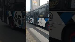 Ciudad de Buenos Aires. Metrobús en avenida Cabildo y Manuel Ugarte, barrio de Belgrano.