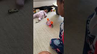 Baby crawling tips! Teaching my baby to crawl #infantcare #babycrawling #crawling #funnybabyvideos