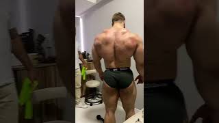 Muscle bull Vitaliy Ugolnikov and his huge juicy bubble butt