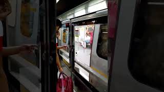 The train is ahead on the platform and the gate is not open at #RajivChowk Metro Station.🤣🤣🤣 #viral