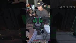 #papaplatte übergibt #bastighg in #minecraft #craftattack 12 das Enderdragon Ei | Twitch: Papaplatte