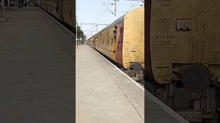 today miss my train 🥺 #trending #indianrailways #train #viral #shorts #short #subscribe