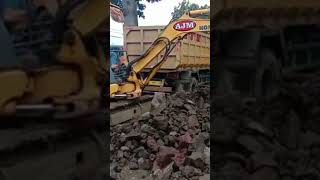 Beko Keruk Mini Komatsu Loading Batu