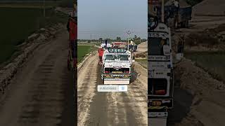 Respect to this  truck driver #roadsafety #sanscarisumit #trafficrules #ytshorts