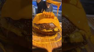 200$ for this burger 🤯