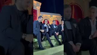 محمد فؤاد يغني في زفاف ابنه وبجانبه مشاهير #الفن المصري.