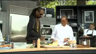 Snoop, Iron Chef Show Off Rolling Skills At BottleRock