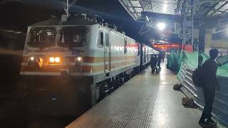 HWH WAP5 charged Sealdah Puri Duronto Express arrives at Bhubaneswar | INDIAN RAILWAYS