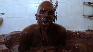 Bathing in 600 lbs of Nutella