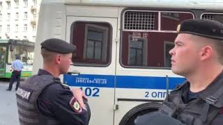 Первый заполненный автозак на Тверской