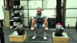 Derek Poundstone 900 lb deadlift from 17 inches