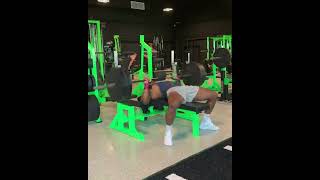 Barbell Bench-press 🔥🔥 (5 Rounds, 10-12 reps)