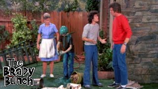 Bobby Brady Saves Peter's Life!