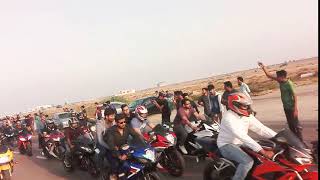 Karachi bikers