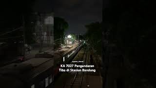 Ditarik CC 206 KA 7027 Pangandaran Masih ber Livery ARCeos tiba di Stasiun Bandung