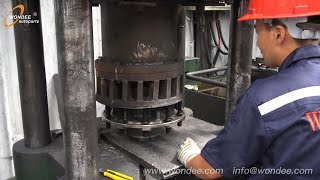 Video 26: Bearing and wheel bolt assembling-How to manufacture heavy duty semi trailer axle?