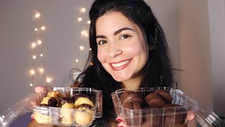 ASMR COMENDO PÃO DE MEL E CAROLINA