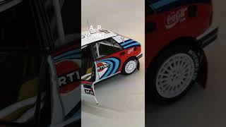 modellino auto lancia delta hf integrale martini scala 1/18 della solido