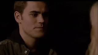 TVD_Caroline leva um fora de Stefan dublado