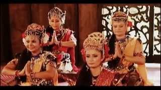 Malay Traditional Dance - Tarian Asyik (Asyik Dance) របាំម៉ាឡេ ระบำมลายู