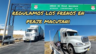 hoy regulamos los frenos de  semiremolque en peaje macusani