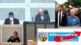 Josef Dörr (AfD Saar) hält als Alterspräsident die erste Rede im neuen Saarländischen Landtag