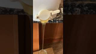 The physics of pouring honey - why does the stream get thinner? #physics #science #bees