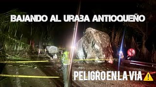 Se cayó una piedra y taparon la vía, tocó dar la vuelta por el Uraba Antioqueño