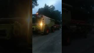 Odjezd z pole Claas Lexion 670, John Deere T670 | Žně 2023