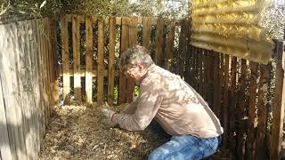 COME FARE UNA COMPOSTIERA  NEL PROPRIO ORTO O GIARDINO