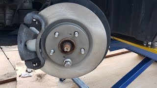 Toyota Camry XSE Front Brakes and Rotors Replacement Change 2016 and Others Similar