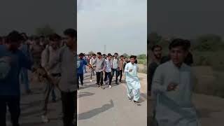 Nawabshah Student's Protest | ﻧﻮﺍﺑﺸﺎﮪ : ﺷﻬﻴﺪ ﺑﻴﻨﻈﻴﺮ ﭜٽﻮ ﻳﻮﻧﻴﻮﺭﺳٽﻲ ﺟﻲ ﺷﺎﮔﺮﺩﻥ ﺟﻮ ﺍﺣﺘﺠﺎﺝ، ﭘﻮﻟﻴﺲ ﺟﻲ ﺷﻴﻠﻨ