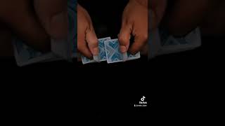 ASMR Mezclando Baraja de Poker Sonido Satisfactorio y Relajante 😌 #shorts