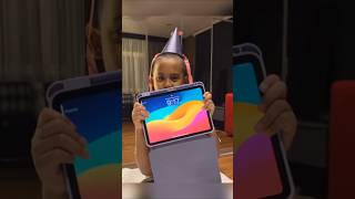 MATIN SERONOK MUMMY WATIE BELIKAN IPAD SEMPENA BIRTHDAY