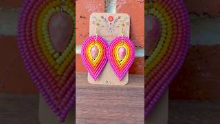 These gradient seed bead earrings are one of my favorite new designs I’ve made this last year!#diy