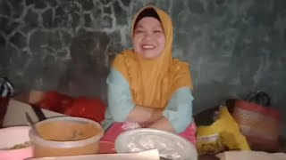 Nasi pecel Botok Ayam Menggoda Selera || Istimewa