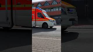 RTW der Berufsfeuerwehr Göttingen auf #einsatzfahrt mit #blaulicht #feuerwehr #automobile #einsatz