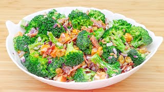 The most delicious bacon broccoli salad! Quick and simple salad recipe!