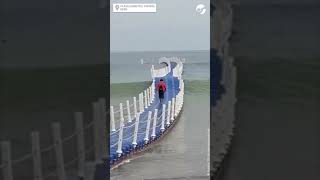 Increíble muelle flotante en Perú