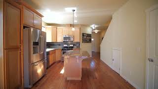 Move in ready townhome in Beaverton. (17373 SW Eirwen St, Beaverton, OR 970030