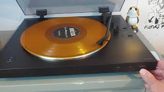 Sony PS-LX310BT Bluetooth Turntable playing Maneskin on Klipsch Heritage Groove