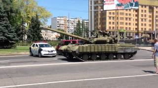 Separatists tank in Donetsk 21 07 14