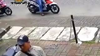 video amatir sadisnya maling motor di cibinong