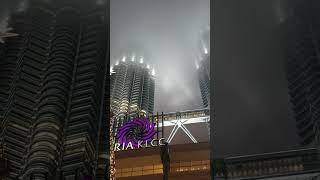 Amazing view of klcc during rain | Suria klcc